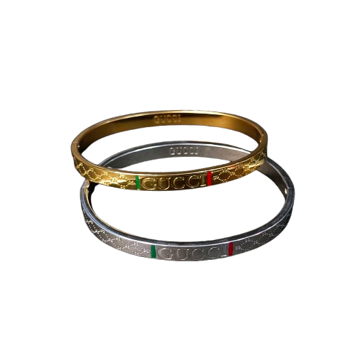 Rolling Flex with Gucci Handcuff bracelet